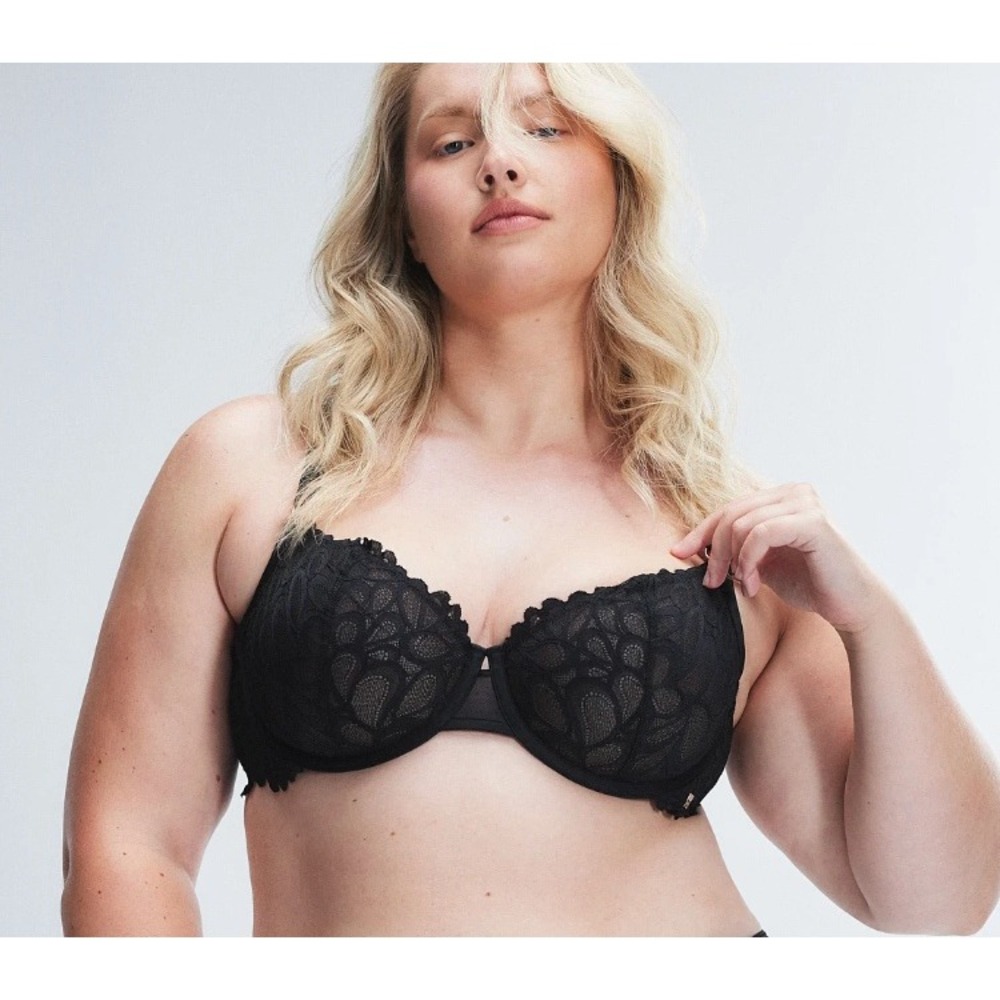 Savage X Fenty Savage Not Sorry Triangle Bra Women 1X Black Lace BB2252365‎